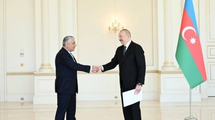 Əliyev İranın Azərbaycandakı yeni səfirinin etimadnaməsini qəbuletmə mərasimində: