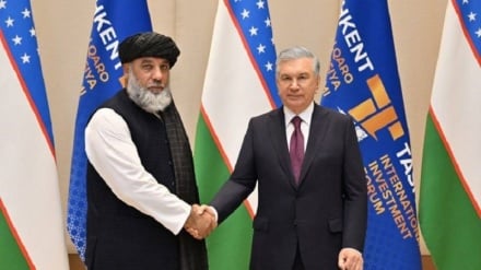 د طالبانو د صنعت او سوداګرۍ وزیر د ازبکستان له ولسمشر سره وکتل