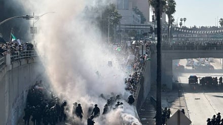 گسترش اعتراضات ضد مهاجرتی در آمریکا؛ پلیس ده‌ها نفر را بازداشت کرد