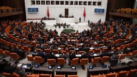 Tırkiyə parmalent sionist rejimi bə İron hucum iyən ğəzzədə qenosidış məhkum kardə