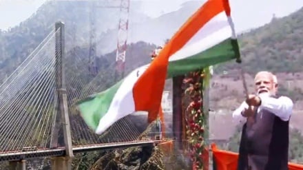 কাশ্মীরে বিশ্বের উচ্চতম রেলব্রিজ উদ্বোধন, শ্রীনগর-কাটরা রেলপথও চালু
