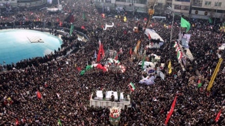 Një epope e regjistruar në histori; imazhet e pjesëmarrjes së miliona iranianëve, janë titujt kryesorë të mediave botërore