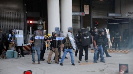 Clashes erupt in Los Angeles over immigration policies