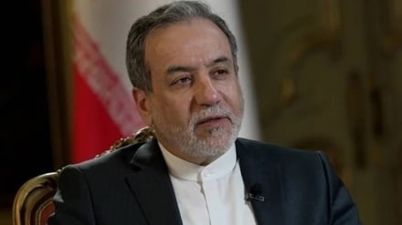 Der iranische Außenminister: „Haben die E3 in den letzten zwei Jahrzehnten wirklich nichts gelernt?”
