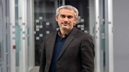 وزیر پیشنهادی اقتصاد از مجلس ایران رای اعتماد گرفت 