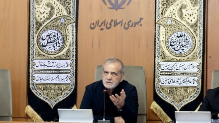 رئیس جمهوری ایران: آماده‌ایم فصل نوینی را در روابط با همسایگان آغاز کنیم