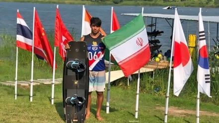 I riu iranian shpallet kampion në garat aziatike të skisë në ujë