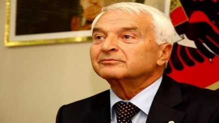 Një rebel nonshalant i Kosovës properëndimore