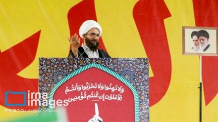 Tahran Cuma Nazamazı Hatibi: Siyonistrejimin İran'a saldırısı çaresizliktendir