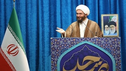 خطیب نماز جمعه تهران: حمله رژیم صهیونیستی به ایران بر اثر استیصال بود