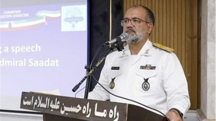 במקביל לתמרונים בים הכספי, שתי קבוצות ימיות איראניות נשלחו לאוקיינוס ההודי
