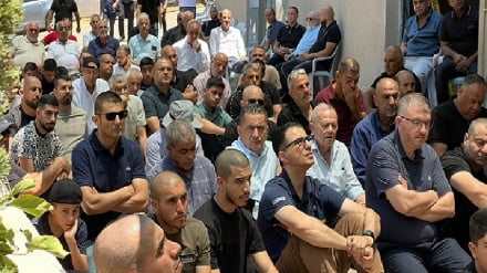 תפילת יום שישי באום אל-פחם במחאה על הריסת בתים : 