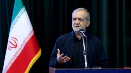Pezeşkiyan: İnsanlar öz cəsarətləri və mətanətləri ilə düşmənin hiyləsinin qarşısını aldılar