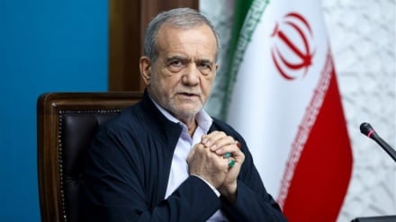 مسعود پزشکیان په ۱۷مې اکو غونډه کې: د ایران ملت صهیونیستي یرغلګرو ته لوی درس ورکړ