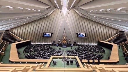 Wabunge wa Iran waandaa muswada wa kuimarisha vikosi vya ulinzi kwa vita kamili na Israel 