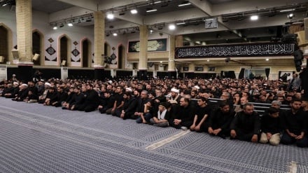 مراسم عزاداری شام غریبان حسینی در حسینیه امام خمینی (ره) برگزار شد