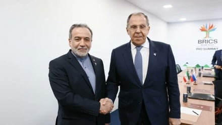 د ډيپلوماسۍ له لارې د ایران د اټومي مسلې په حل ټینګار وشو