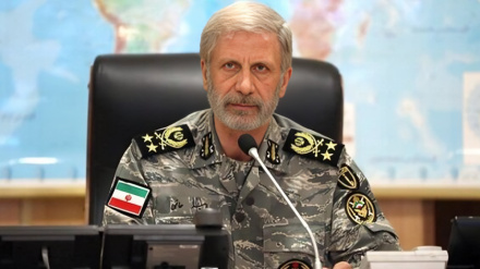 فرمانده کل ارتش جمهوری اسلامی ایران: نقشه‌های شوم دشمن خنثی شد
