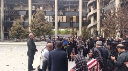 Mabalozi wa nchi 28 wakagua jengo la IRIB lililoshambuliwa na jeshi la kizayuni