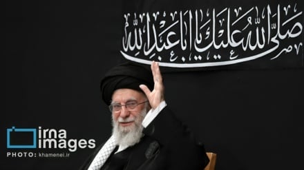 Reflection of presence of Leader of Revolution in Imam Khomeini Hosseiniyah on social networks; 200 million views in 2 hours