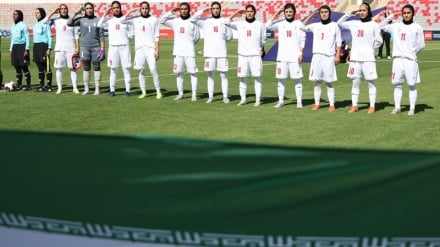 د ایران د ښځو فوټبال لوبډلې په نظامي سلامۍ او بریا سره د اسیا جام ته لار ومونده