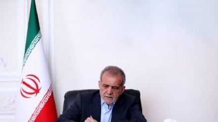 President Pezeshkian expresses condolences for Russian plane crash