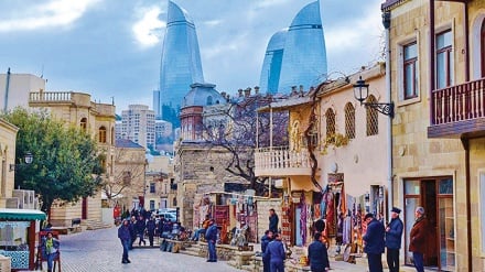 Bə Boku omə turiston bə kam bedən