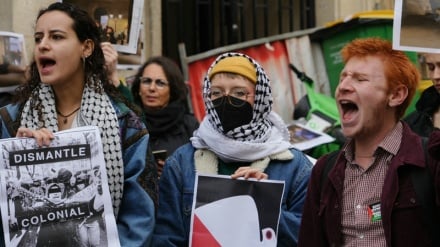 Profondo divario negli USA: i giovani sostengono 10 volte meno degli anziani i crimini di Israele
