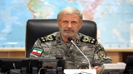 فرمانده‌ کل ارتش ایران: دشمن شکست بزرگی خورد