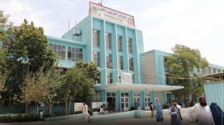 بازدید رهبر طالبان از بیمارستان میرویس در قندهار
