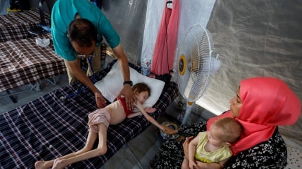 Israel yaendeleza mashambulizi ya anga na mizinga Gaza, watoto wachanga wanakufa kwa njaa