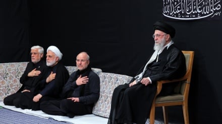 Rituel de deuil de la nuit de l'Achoura en présence du Leader de la Révolution islamique d'Iran