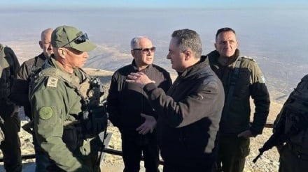 İsrail rejiminin Suriyanın cənubunda irəliləməsi minlərlə suriyalı ailələrin didərgin düşməsinə səbəb olub
