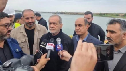 Bə Ostoro şəhrıstoni səfə cərəyonədə prezdent: de şimoli hamsuyəon rabitə roon komil kardey, devləti iminnə koonkue.