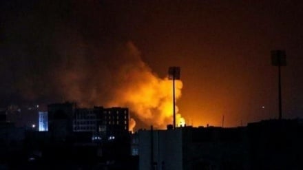 Zionist regime launches airstrikes on Yemen's Hudaydah Port