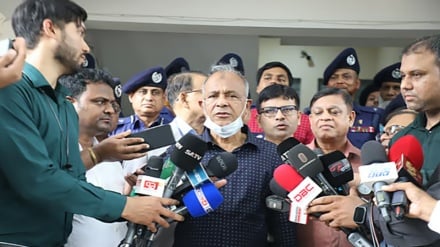 মিটফোর্ড হত্যাকাণ্ডে জড়িত সবাইকে আইনের আওতায় আনা হয়েছে: স্বরাষ্ট্র উপদেষ্টা