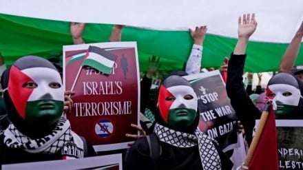 Unjuk Rasa Kecam Kejahatan Rezim Zionis Terjadi di Paris