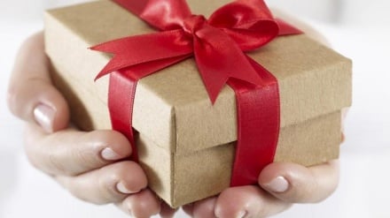 Mengenal Budaya Iran dalam Memberikan Hadiah