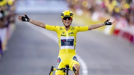 Sepuluh Peristiwa; Sepuluh Foto | Dari Tour de France hingga Kelaparan di Sudan