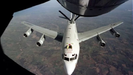 Pesawat Pengintai Nuklir AS Dikerahkan di Dekat Pangkalan Nuklir Rusia