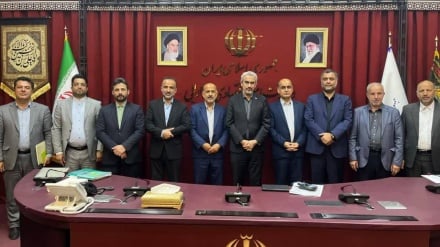 Qiloni nımoyəndəon de İxtisodiyyot vəziri bıə didoədə bə Qiloni ixtisodi imkonon osəşon ğandə
