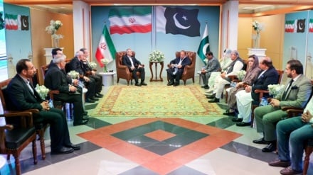 Iranian president pays tribute to Allama Iqbal Lahori