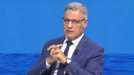 כיבוש עזה מבודד עוד יותר את תל אביב; פילוג פוליטי בקרב הציונים