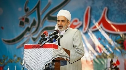 Keramahan Warga Sunni Melayani Jemaah Arbain dan Jemaah Jerman Menyumbang Manuskrip Al-Qur'an