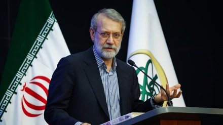 لاریجانی: ایران در کنار ملت لبنان است ولی دستور نمی‌دهد