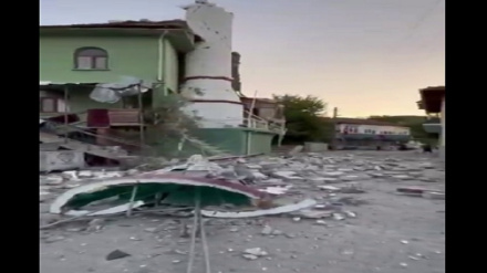 Türkiye'deki Depremde 1 Kişi Hayatını Kaybetti, 29 Kişi Yaralandı + Video