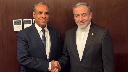 د ایران او مصر د بهرنیو چارو وزیرانو د دوه‌اړخیزو او څو‌اړخیزو مشورو او خبرو اترو پر دوام ټینګار وکړ