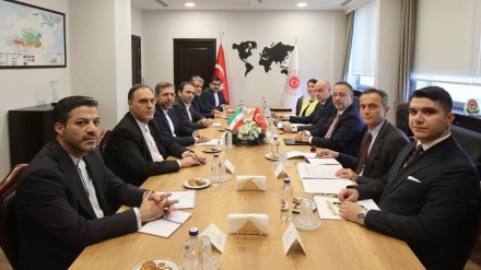 İran və  Türkiyə XİN rəsmiləri regional məsələləri müzakirə ediblər