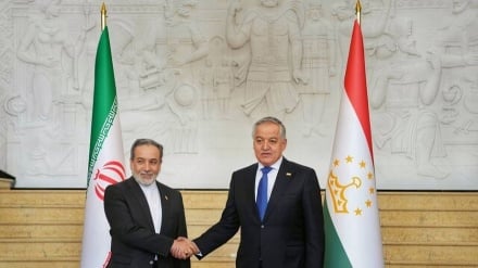イラン外相；「我が国とタジキスタンの共通点はユニークで同胞的」