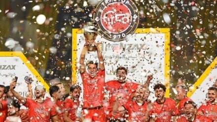 Sepuluh Peristiwa; Sepuluh Foto | Dari Perayaan Super Cup Iran hingga Pawai Arbain di Irak